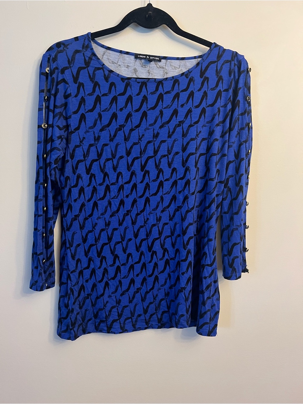 FREE Blue Stiletto Printed Long Sleeve Scoop Neck Top